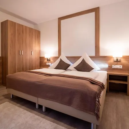 호텔 St Georg - 4*