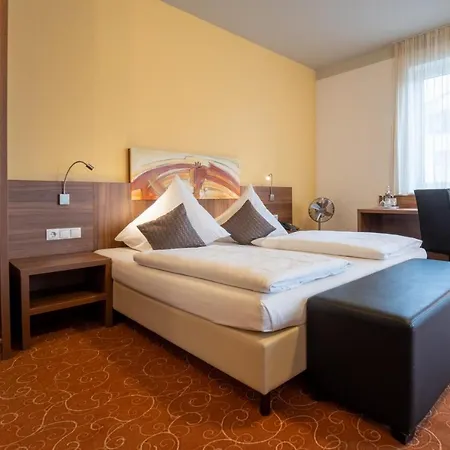 St Georg - Отель Регенсбург