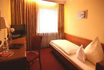 St. Georg Hotell 3*